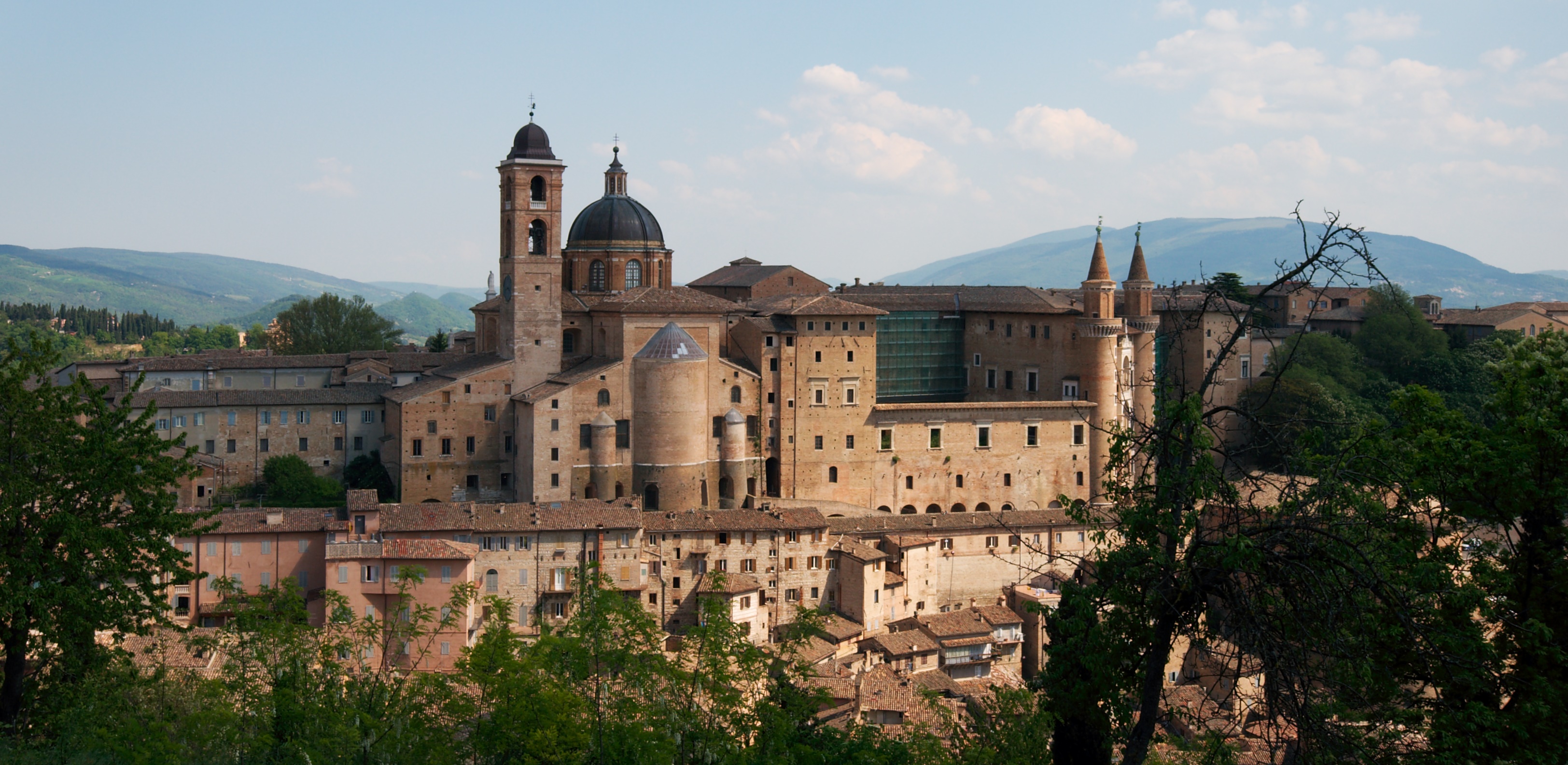 Urbino palace and village