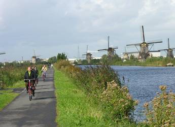 kinderdijk cyclists kinderdijk cyclists