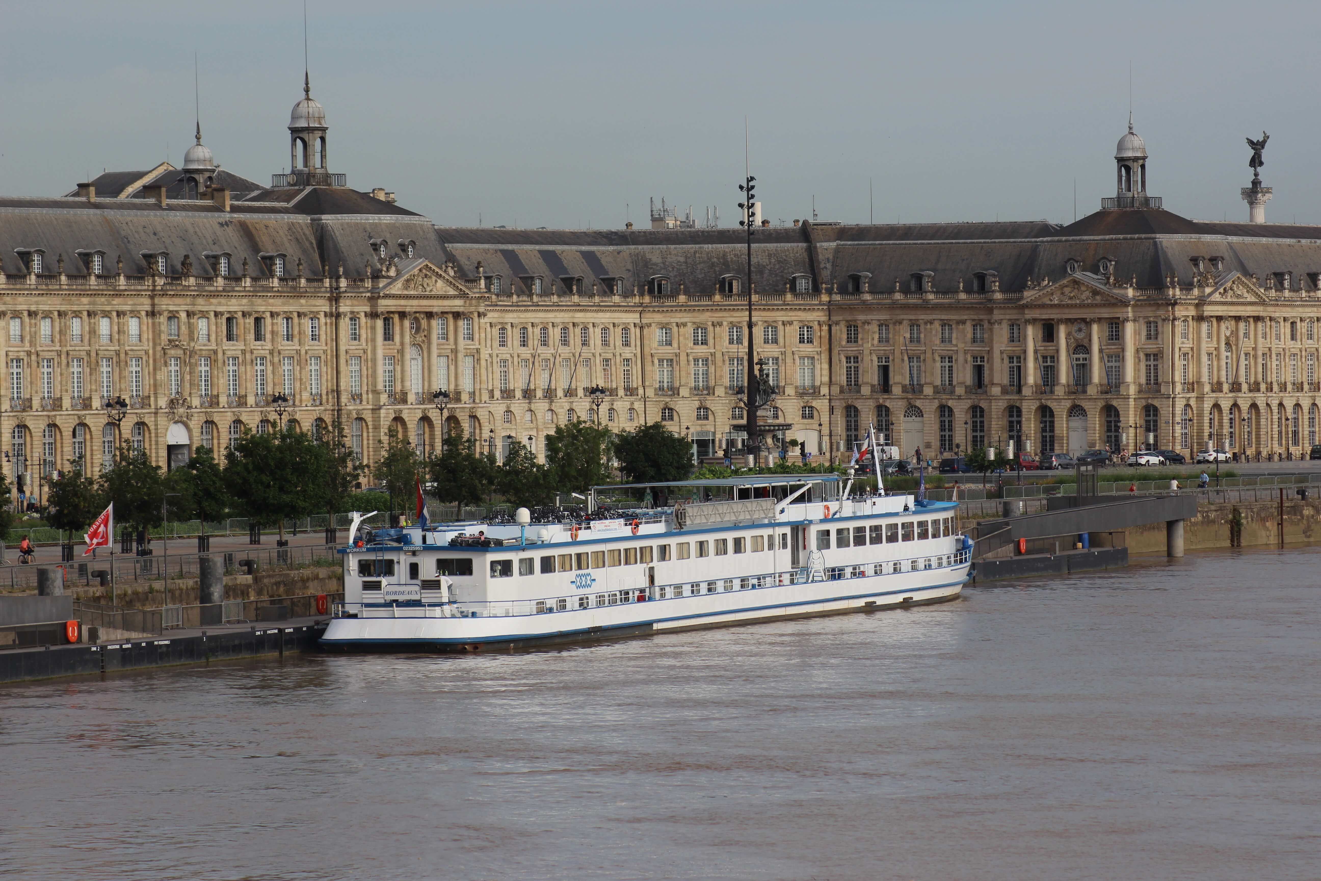 Barge near Bordeaux