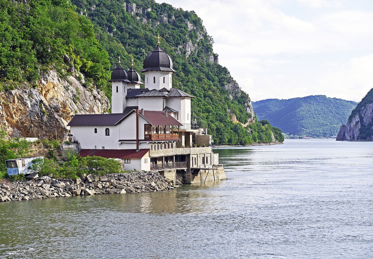 Romanian village on Danube