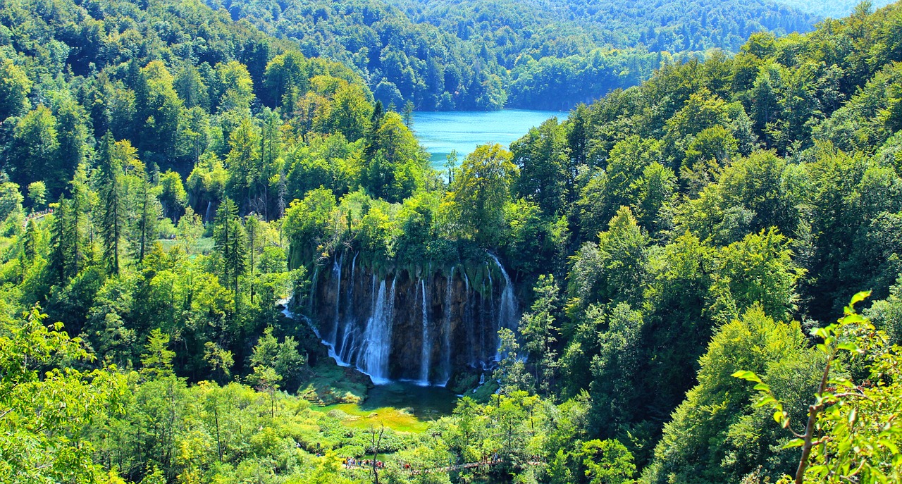 Tours in Europe - lake croatia